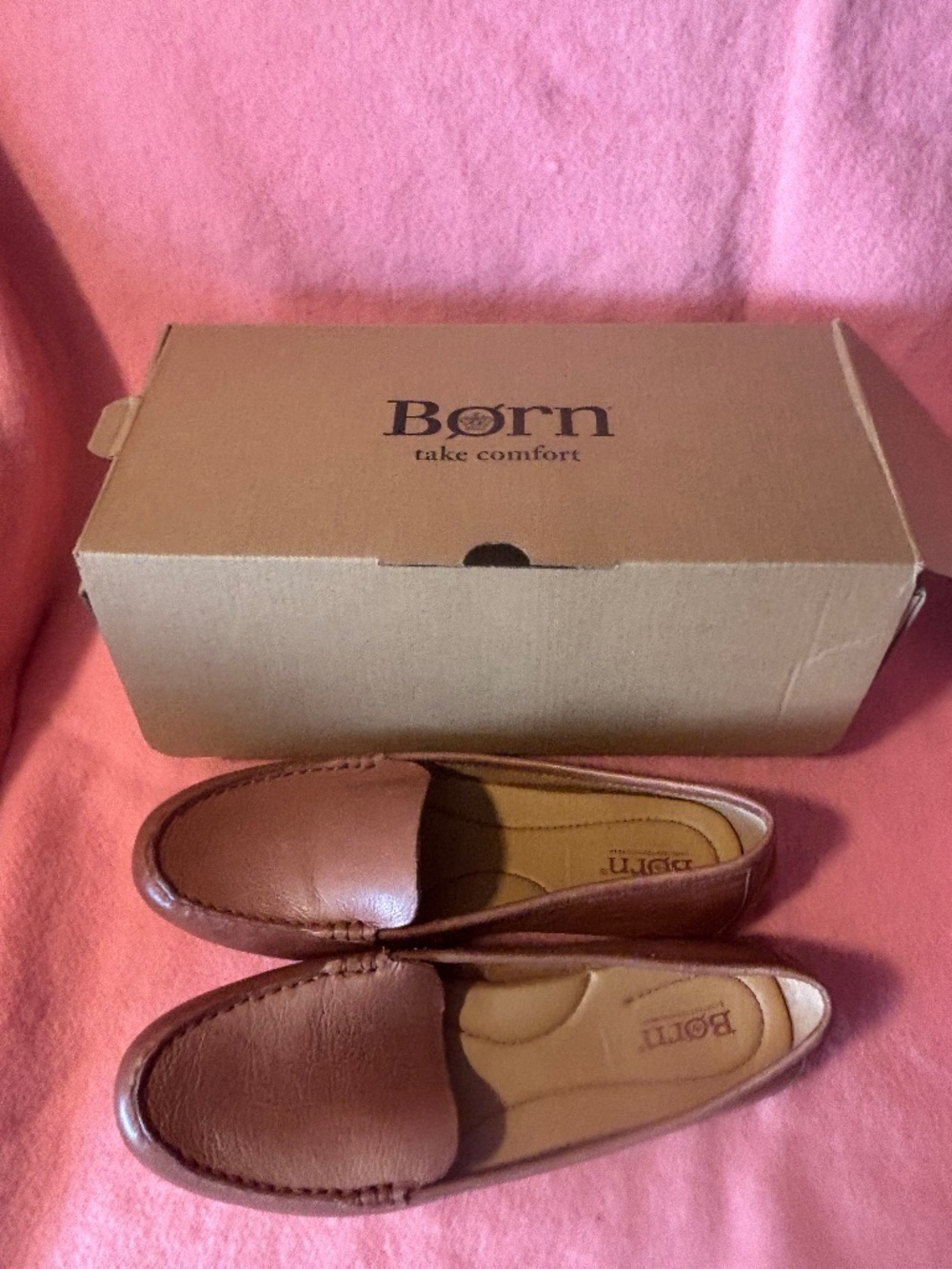 NIB Born driving moccasins - rich natural tanned leather